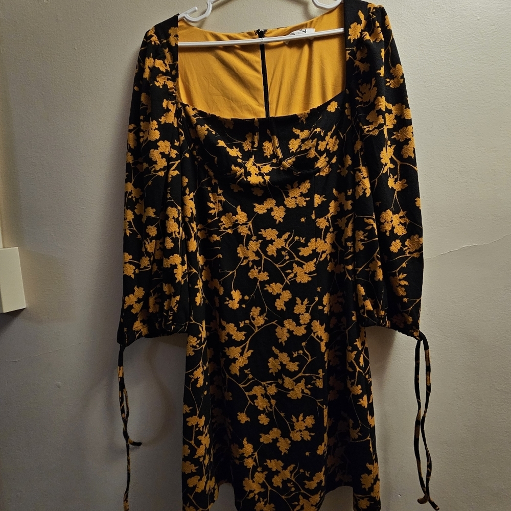 JNSQ Rue Dress - Picture 2 of 14